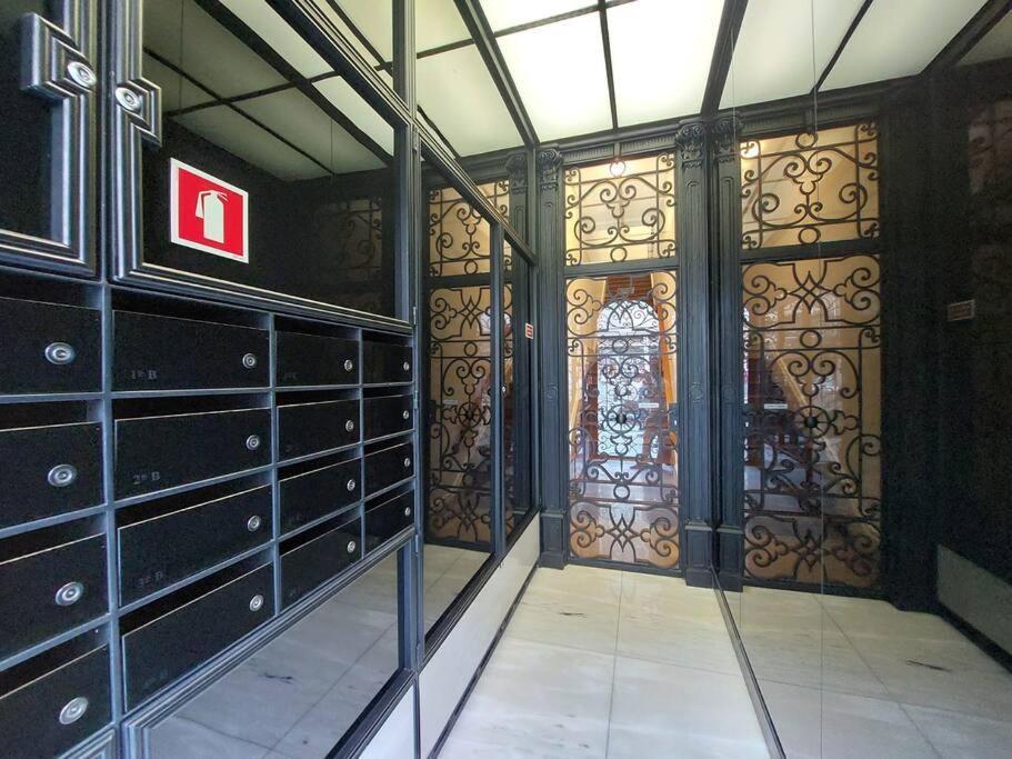 Dream On - Clerigos Tower Apartment Porto Exterior photo